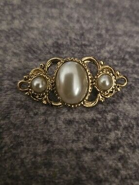 1920's Gold-Tone Pearl Accent Bar Pin - Women Jewelry